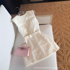 フレンチレトロ宮廷風刺繍ノースリーブワンピース2025新作高級感軽豪華名媛ウエストドレス