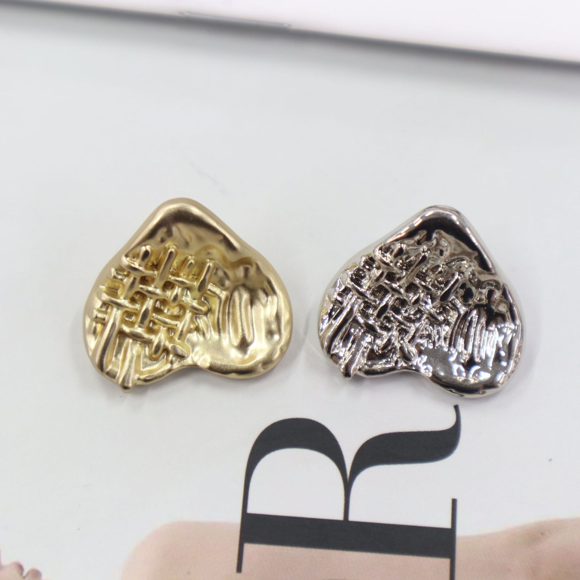 青衿金屬網格愛心紐扣法式不規則邊女大衣風衣鈕扣心形扣子裝飾扣