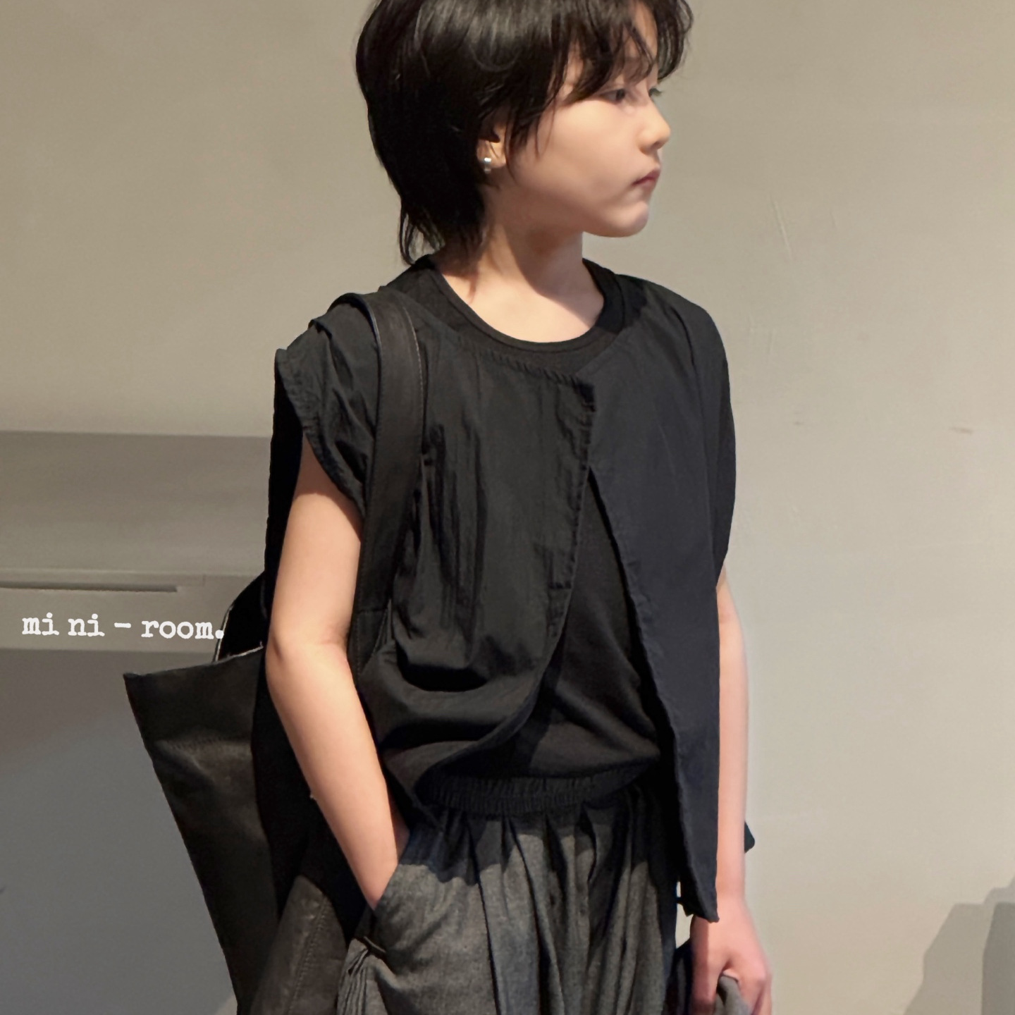 明希童装2026年夏季新款MNR童马甲中性薄款外衣潮牌新