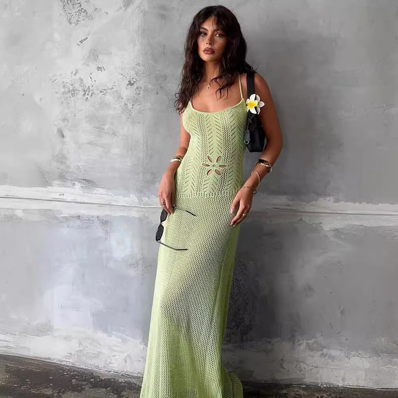 European and American Women's 2024 Summer New Fashion Sexy Backless Knitted Sweater Sling Hollow Hip dress Women