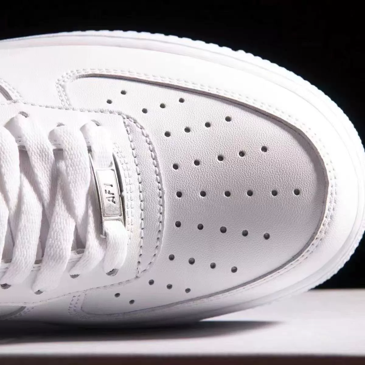Кроссовки Nike Air Force 1, кожаные белые кеды, доска, плюс размер