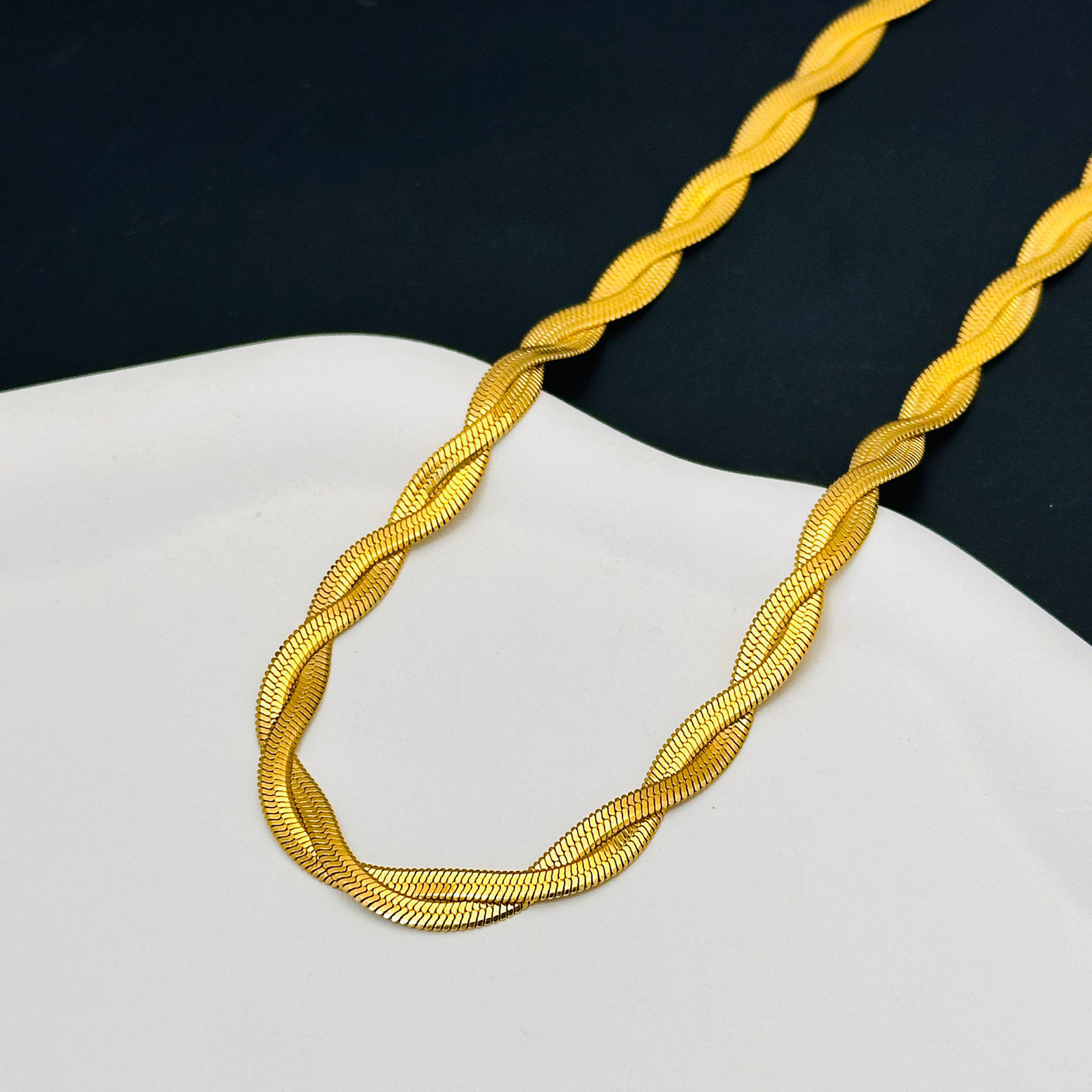 Nicho de diseño de cadena de clavícula de acero inoxidable trenzado de dos hebras pulseras de oro 18K collares joyas de tobillas para mujeres