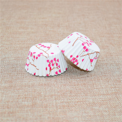 Wholesale 10.5cm Oil-Resistant Cupcake Liners Chocolate Crispy Tart Snow Mousse High-Temperature Resistant Cake Paper Pads
