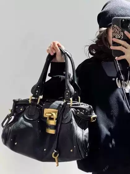 2025 Autumn and Winter New Retro Versatile Lock Bag Rivet Pillow Bag Millennium Handbag Commuter Women's Bag Trendy