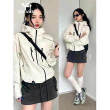 ��Ӷ̿�_�h��Ů��2025�¿�＾����һ����С���ӷ��L�\������
