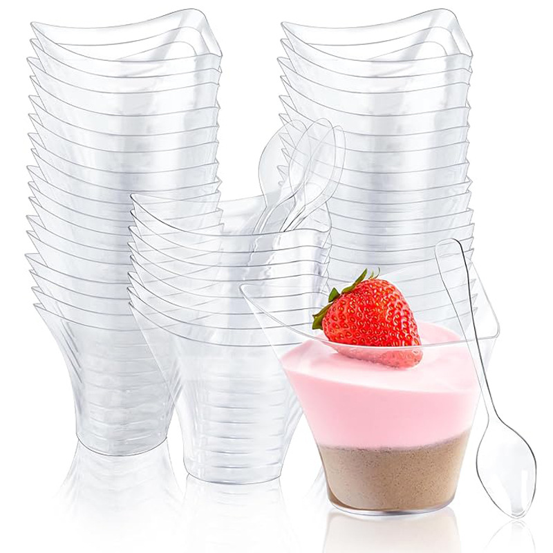 Taza de mousse de 100ml PS de plástico transparente 3,4 oz taza de pudín en caja taza irregular con cuchara en stock transfronterizo