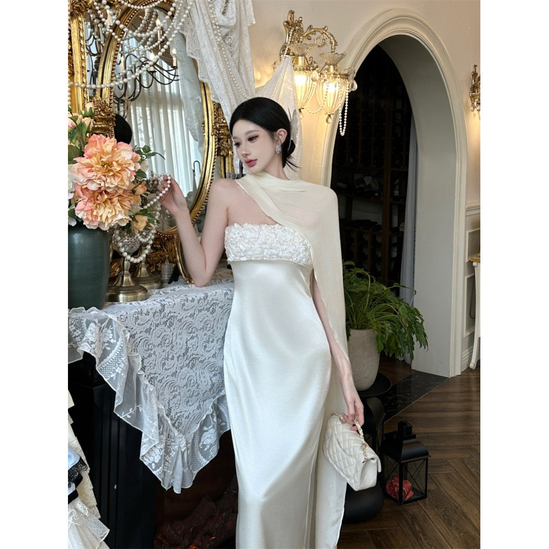 Real Shot of In-Stock Product: White Strapless Dress with Shimmering Effect, Slim-Fit, Slimming, with Shawl and Sequins, Elegant Gown for Women Real Shot of In-Stock Product: White Strapless Dress with Shimmering Effect, Slim-Fit, Slimming, with Shawl and Sequins, Elegant Gown for Women