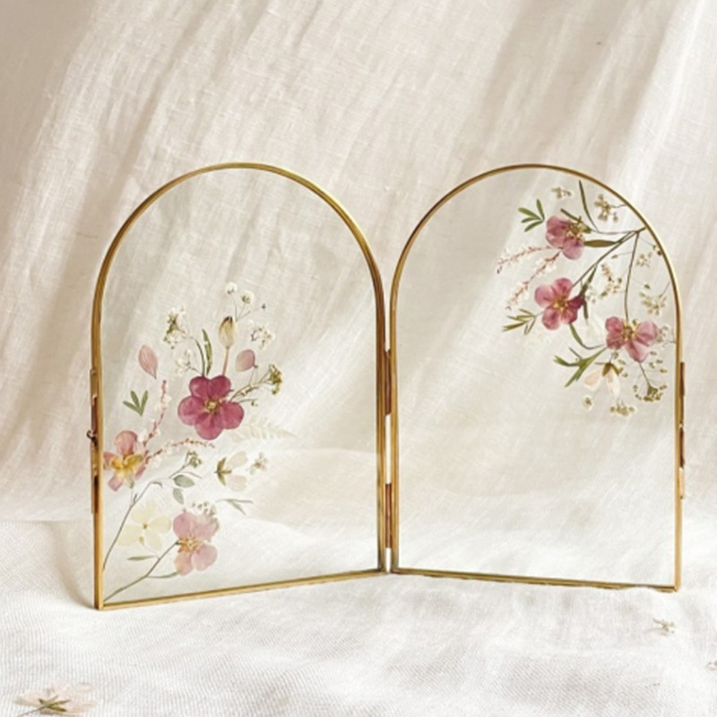 Nordic Creative Folding Double-Sided Clip Glass Photo Frame Metal Picture Clip Plant Specimen Certificate Clip Display Stand Nordic Creative Folding Double-Sided Clip Glass Photo Frame Metal Picture Clip Plant Specimen Certificate Clip Display Stand