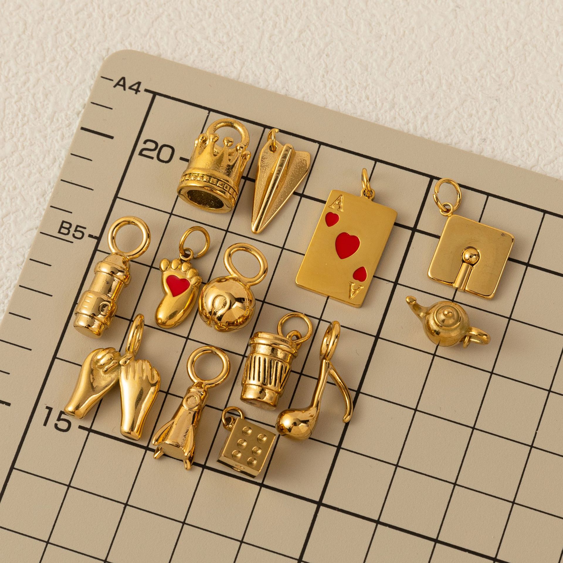 4g Weight 0.03µm Gold Plating Thickness Ion Plating (IP) Gold Plating Process Pendant Jewelry Making Type 18K Gold Plated Plating Material 1 Piece Quantity 304 Stainless Steel Material Coffee Cup, Bullet, Poker, Rocket, Dice Pattern Retro, Classic Style Style Metal Craft 1 Piece 304 Stainless Steel 18K Gold Plated Coffee Cup Bullet Poker Polished Pendant DIY Jewelry Accessories 1