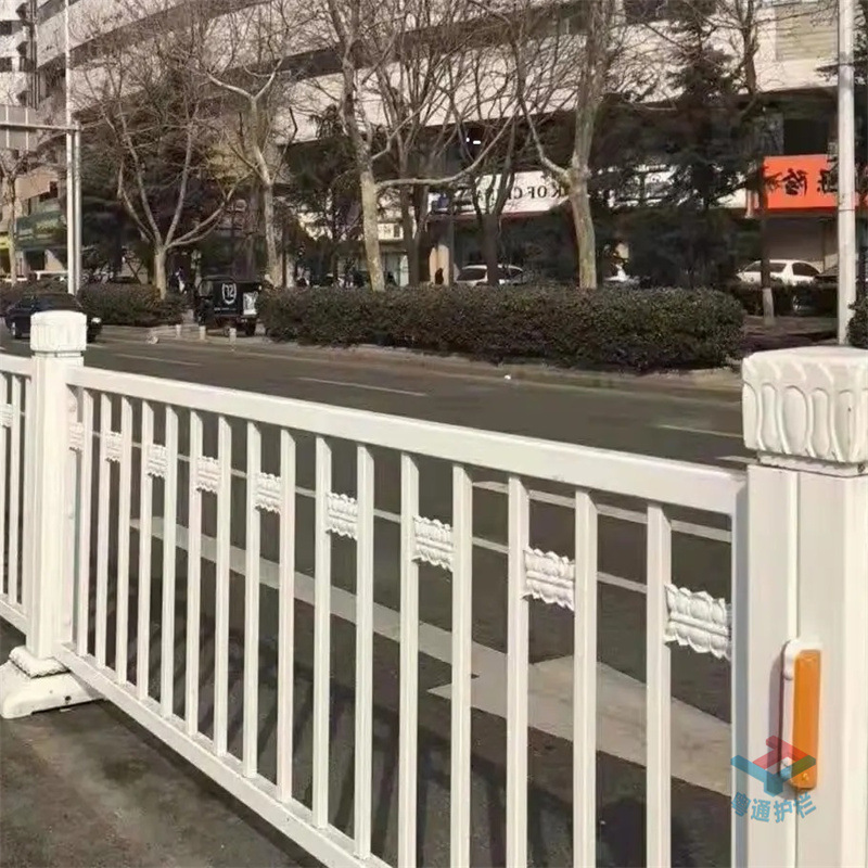 工厂销售莲花款式市政道路护栏 道路中央隔离护栏 铝花件金色护栏