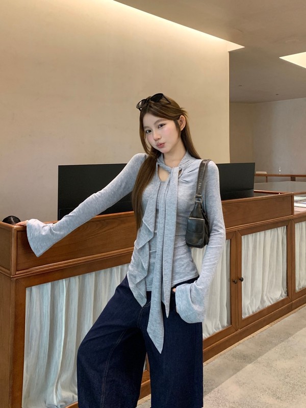 春秋修身显瘦正肩纯色长袖T恤女别致飘带荷叶边设计内搭打底上衣|undefined