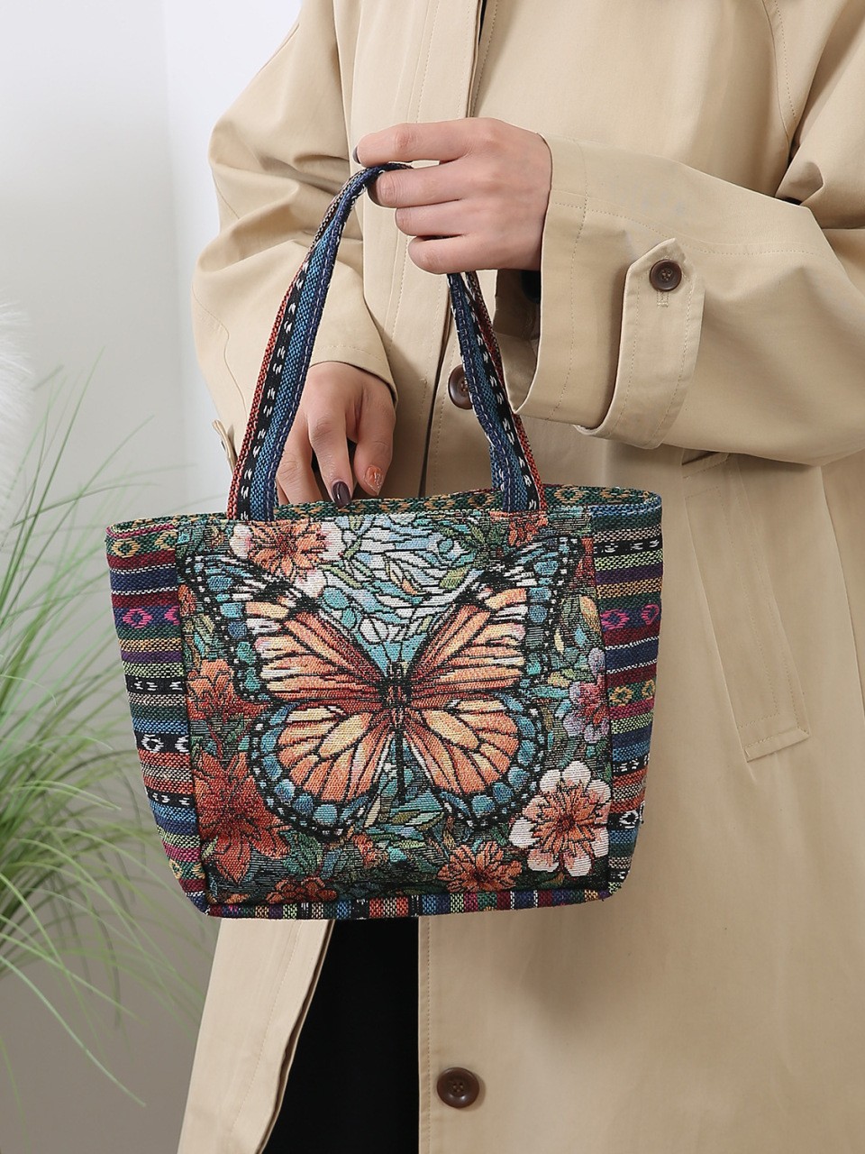 retro capacious ethnic one-shoulder bag
