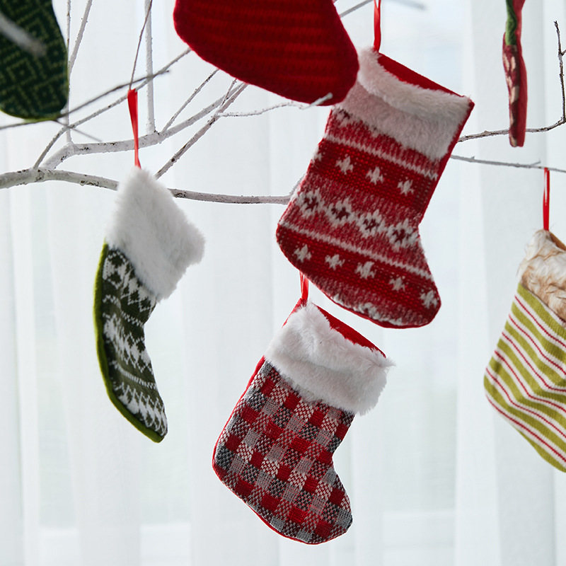 Buscando madera Decoración navideña Calcetines pequeños Bolsa de dulces Bolsa de accesorios Regalos de Navidad Decoraciones navideñas