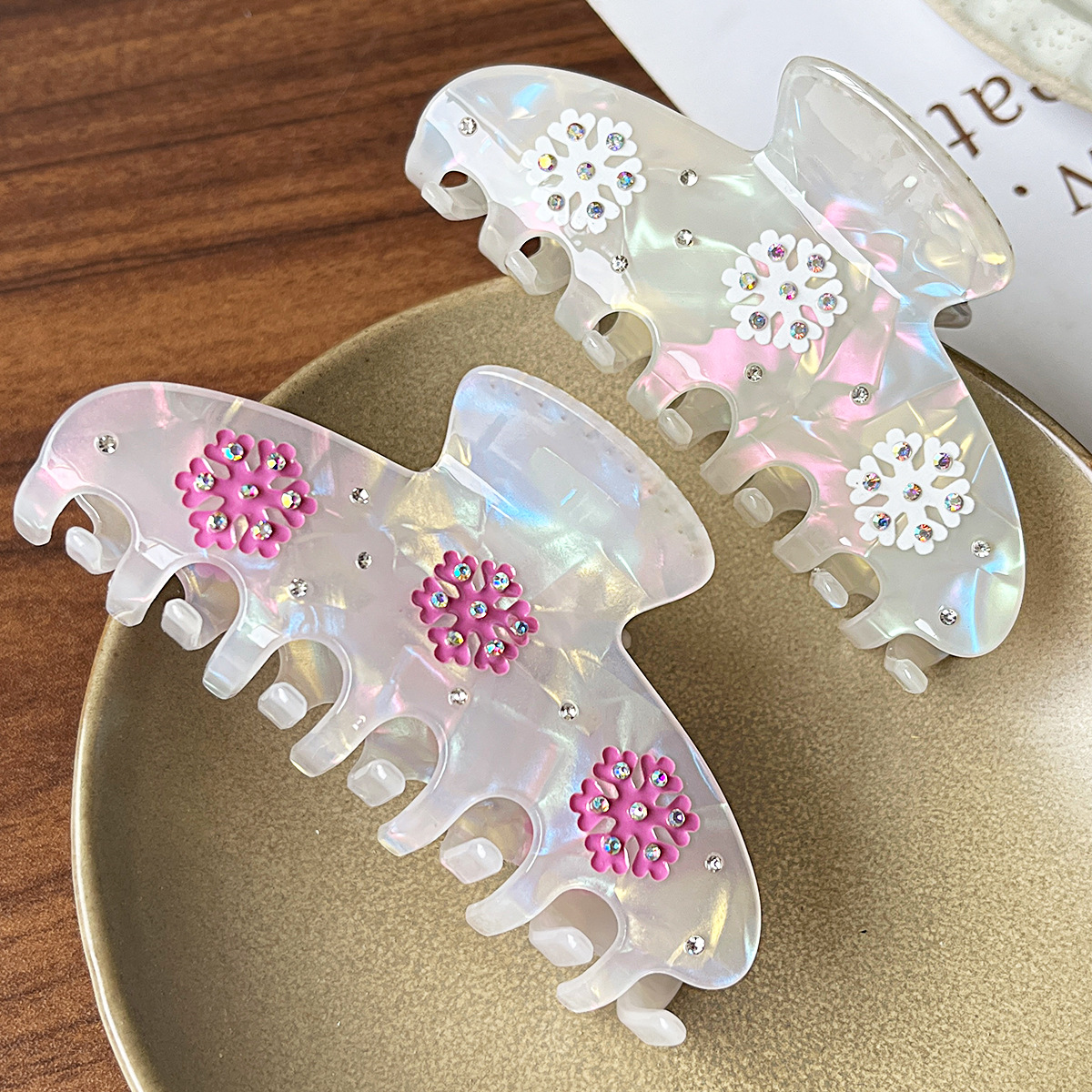 Acetato nicho diamante rosa amor agarrar clips retrógrado francés dulce niña europea y americana cabello de tiburón clips mujer
