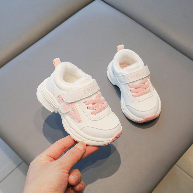 Zapatilla de deporte de invierno para niños nuevos zapatos de papá para niños con forro polar zapatos de bebé para niñas zapatos de fondo suave antideslizantes para correr