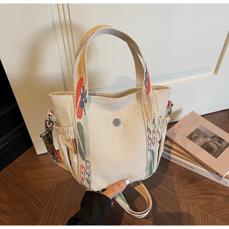 Bolso de tendencia transfronteriza para mujeres 2026 nuevo estilo casual simple hombro mochila de mujer viaje de moda bolso de cubo