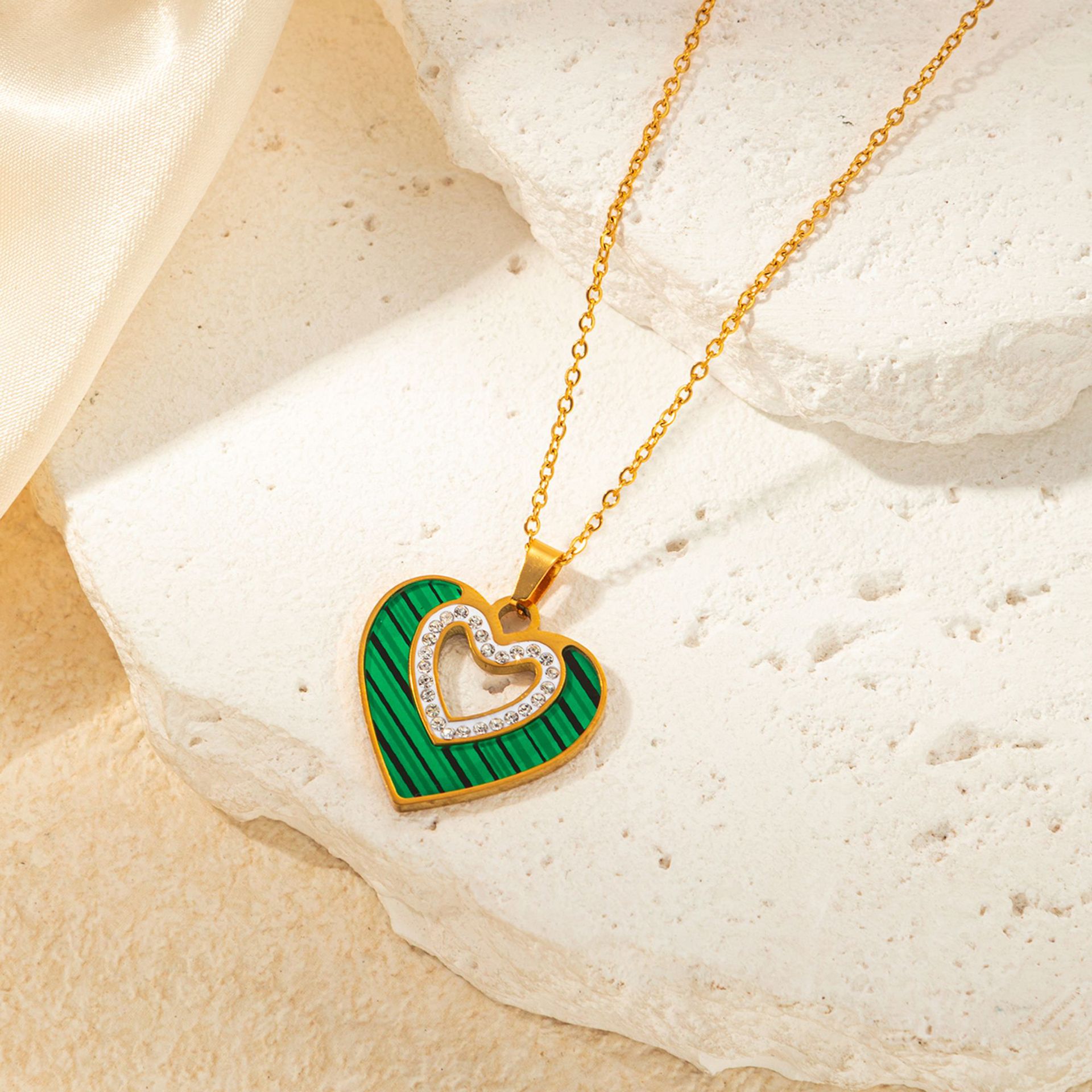 8g Weight 0.03µm Gold Plating Thickness Electroplated Gold Plating Process Golden Plated Plating Material Zircon Inlay Material Jewelry Set Classification cable chain Chain Type 1 Set Quantity Casual Occasion 201 Stainless Steel Material Heart Shape Pattern Women's Gender Basic Style Plating Craft Wholesale Jewelry Basic Heart Shape Titanium Steel Zircon Plating Jewelry Set 5