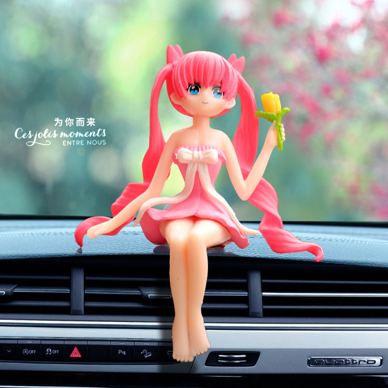 Adornos de coche de celebridades de Internet Adornos de decoración interior creativa de niña hermosa Adornos de decoración del hogar del corazón de niña linda