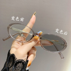 光感変色楕円オタク女ハイビジョンブルーレイ防止ファッション粗辺高级感小枠メガネ男近視鏡