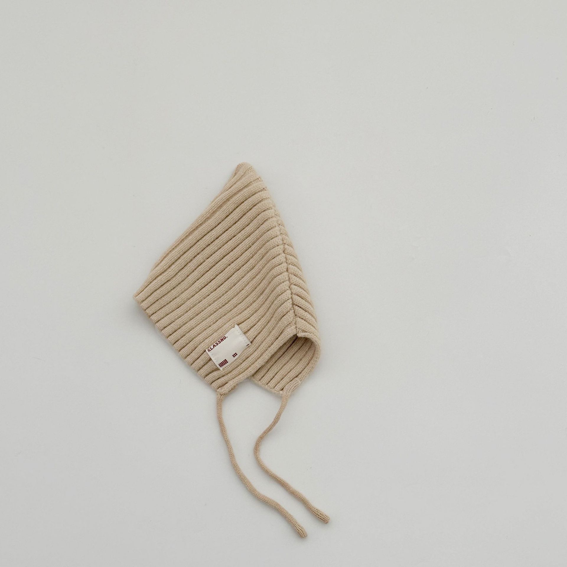 ins sombrero para bebés coreanos otoño y invierno caliente a prueba de viento gorra de punto para niños y niñas recién nacidos correa gorra de bolso