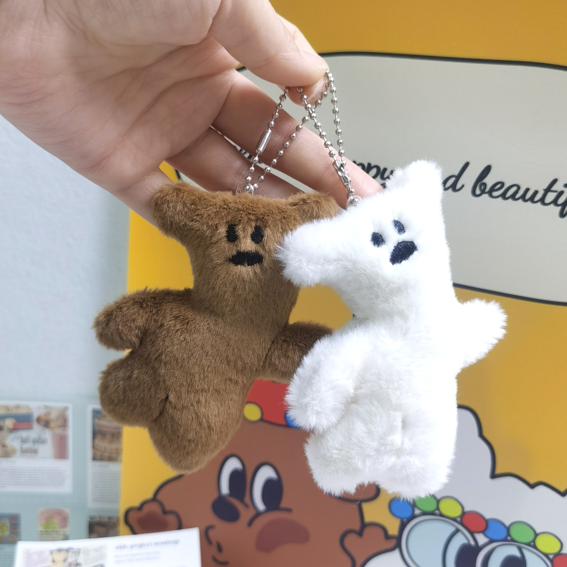 小红书可爱毛绒憨豆小熊公仔挂饰卡通熊玩偶包包手机情侣挂件批发