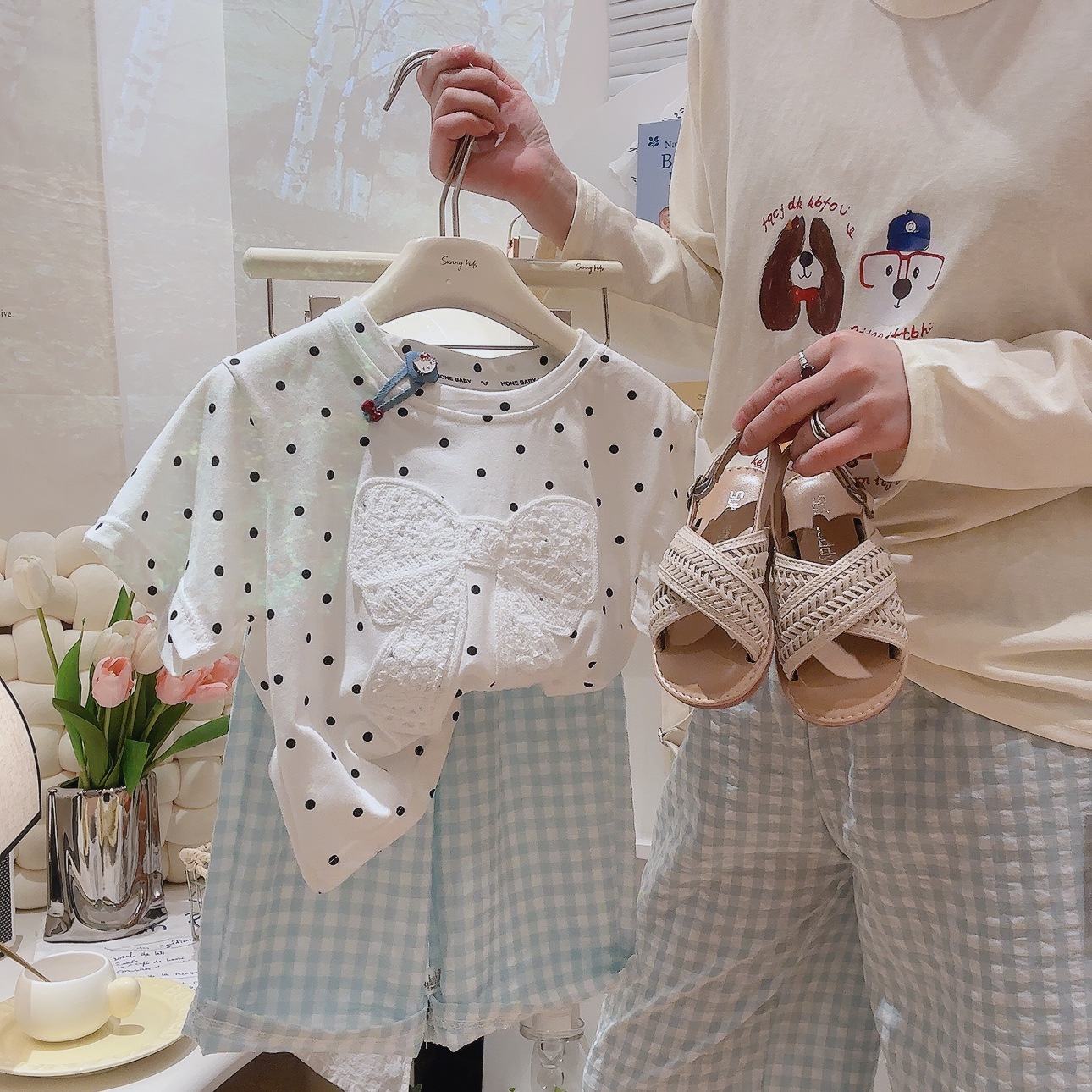 흰색 물방울 무늬