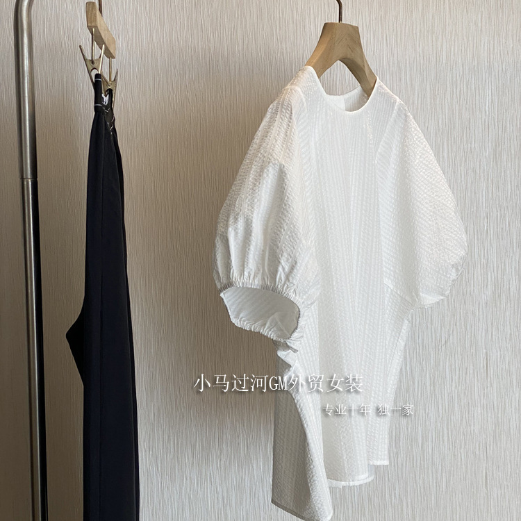 店主は自分で保管します！ニッチデザイナーモデル〜女性用文学的で新鮮な立体的な質感のパフスリーブラウンドネックシャツ|undefined