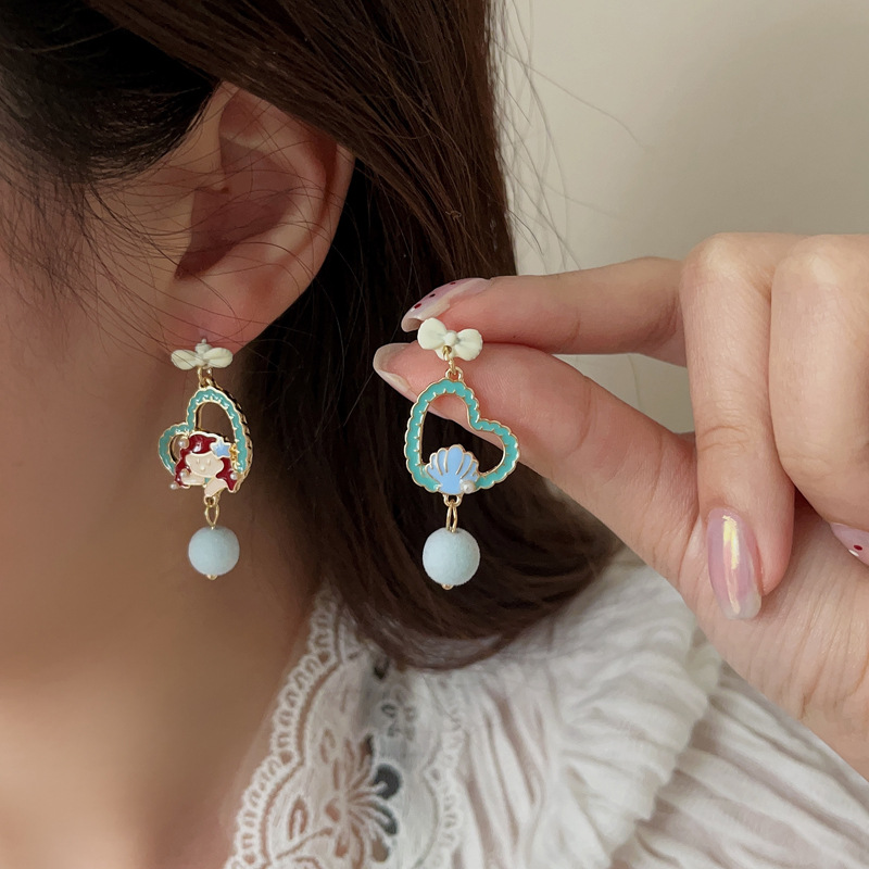 Party, Shopping Occasion Alloy Material 1 Pair Ig Style Cute Human Heart Shape Shell Enamel Plating Inlay Alloy Artificial Pearls Drop Earrings Ear Cuffs