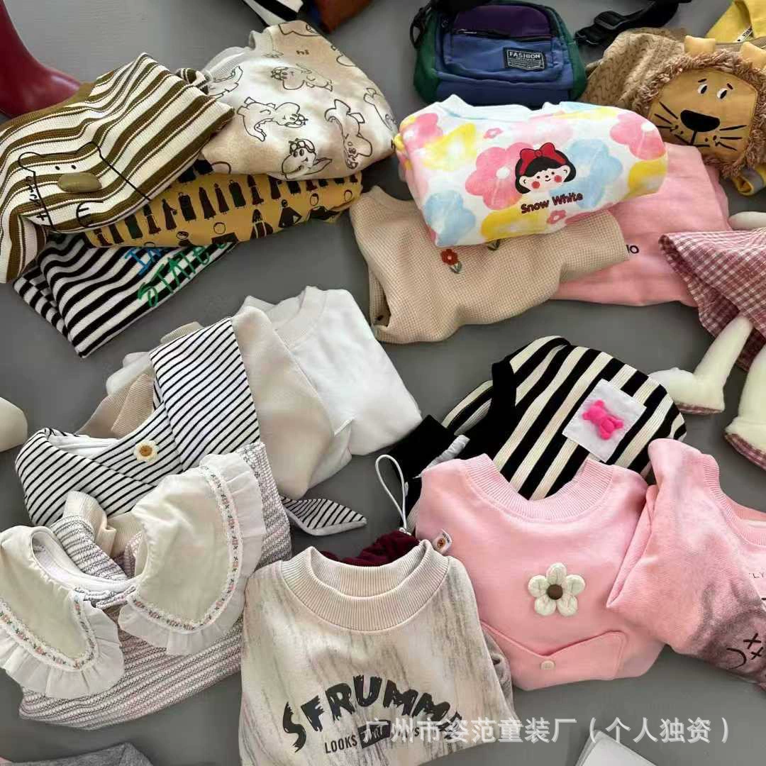 Оптовая продажа детской осенней одежды для девочек, склад в Хучжоу, ассортимент осенних и зимних моделей, поставка от производителя.