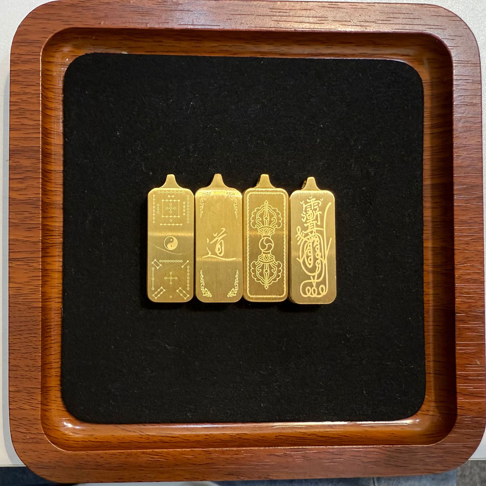 Xizang-Style Titanium Steel Single-Sided Thangka Box, Gawa Box, Non-Fading Pendant, Portable Buddha Amulet Thangka Box, Small Gold Bar Thangka