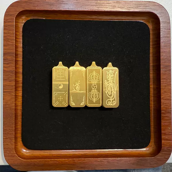 Xizang-Style Titanium Steel Single-Sided Thangka Box, Gawa Box, Non-Fading Pendant, Portable Buddha Amulet Thangka Box, Small Gold Bar Thangka