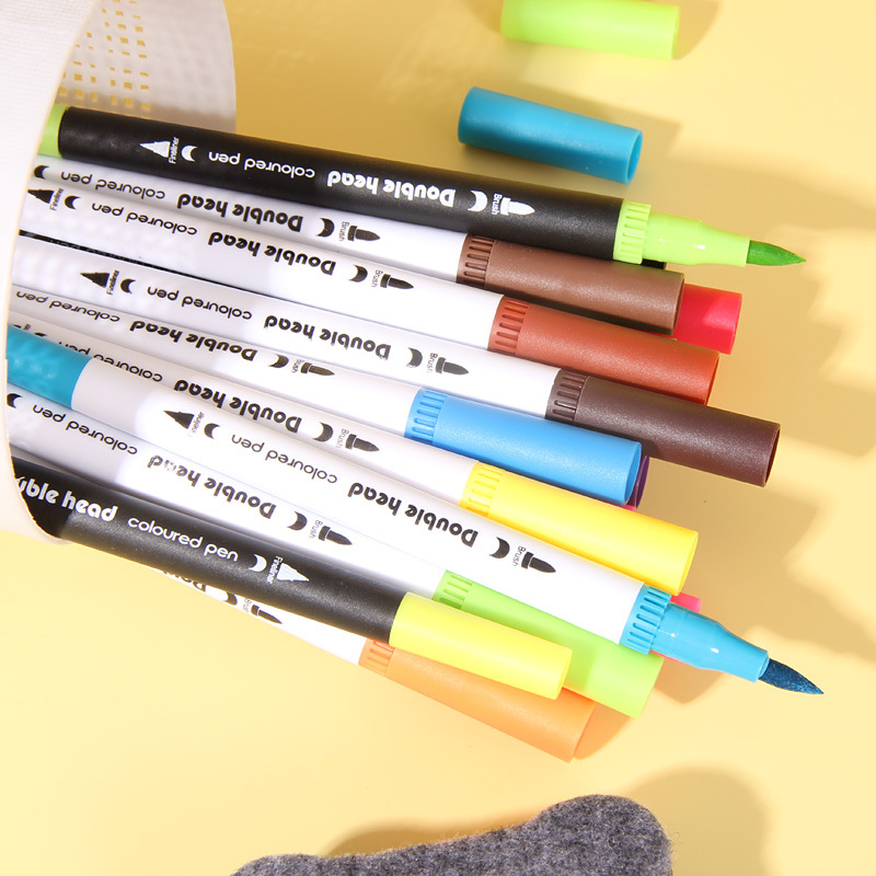 Especial transfronterizo para Amazon productos calientes pluma de acuarela de doble cabeza rotulador de cabeza suave pintura a base de agua traje de Arte de 120 colores