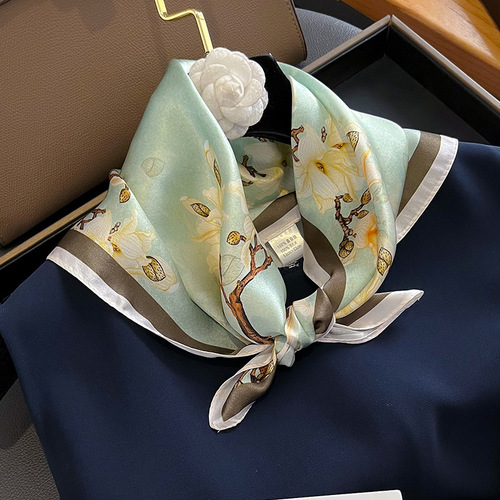 New  Korean style fashionable silk temperament small square scarf mulberry silk decorative scarf neck scarf spring and summer silk scarf