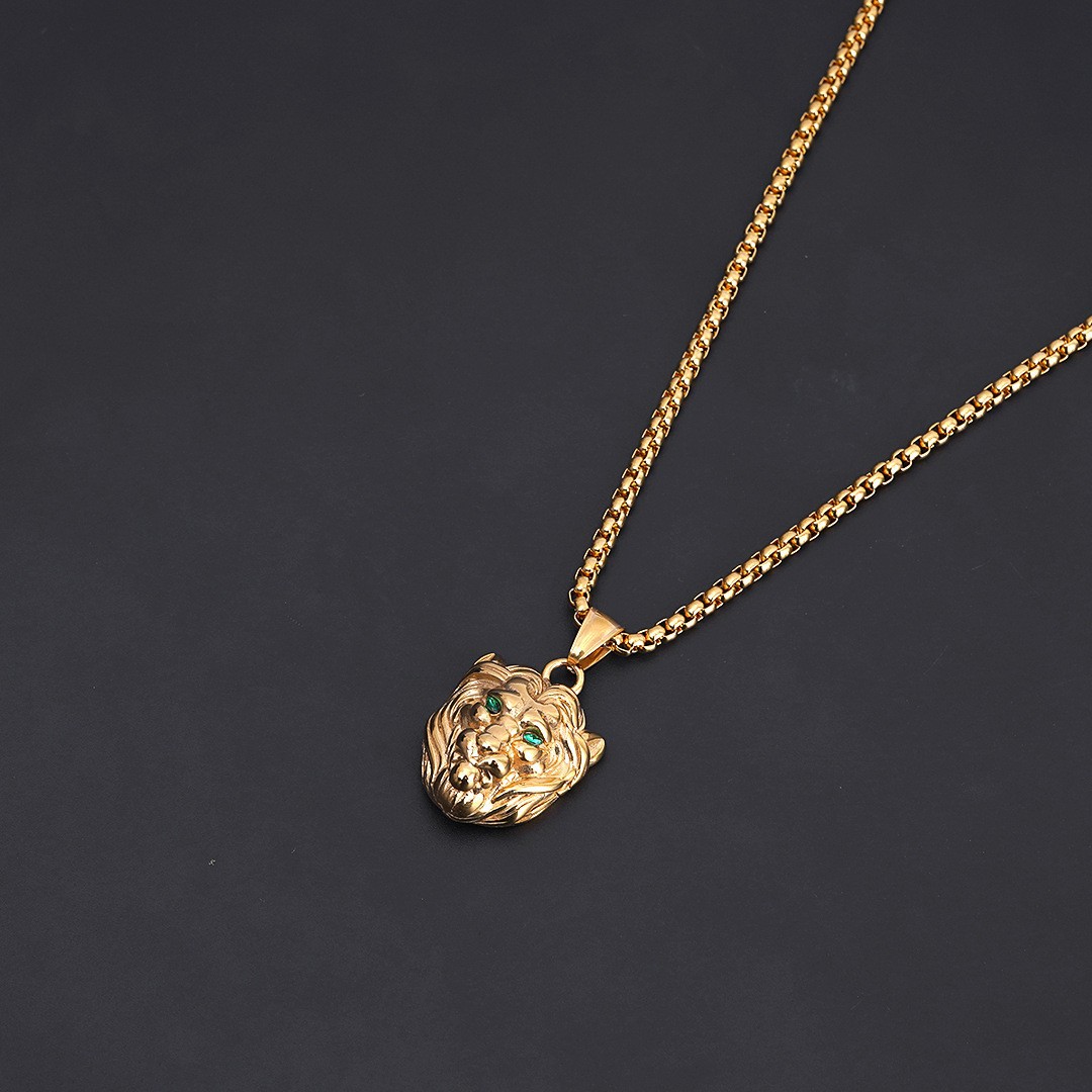 Collana con testa di leone tempestata di diamanti per ciondolo animale hip-hop placcato oro neutro da uomo_voghion.com