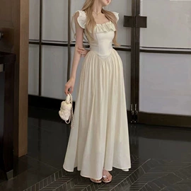 连衣裙;休闲裤;女式T恤