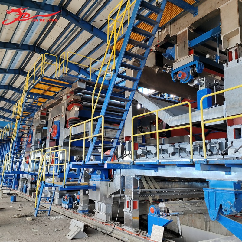 金德龙造纸机械厂出售叠网多缸瓦楞纸机日产量100T/D全自动生产线