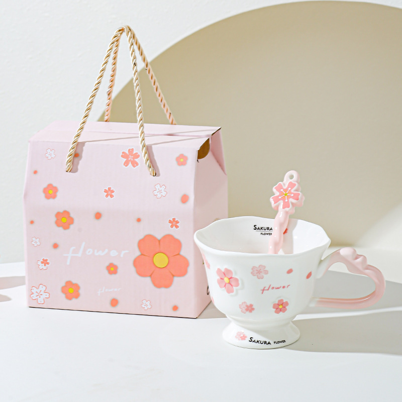 Tazas de cerezo de alto valor de cara, tazas de cerámica de oficina, tazas de agua, tazas de desayuno, tazas elegantes en línea