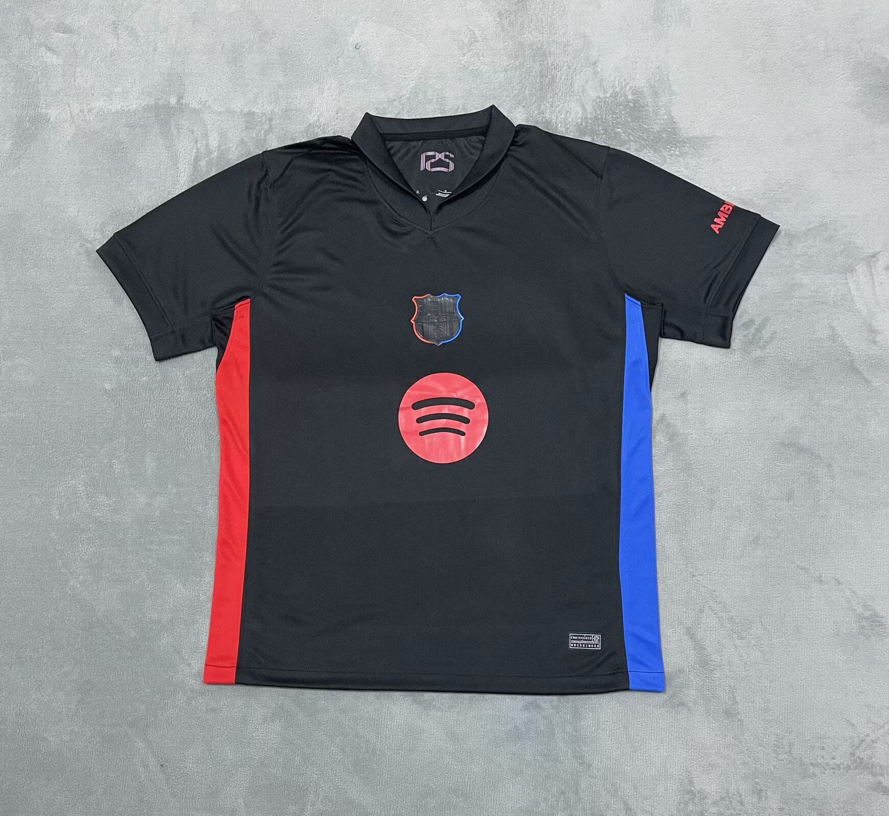 25-26 Fabricante especial de ropa de fútbol venta directa de una camiseta de malla camiseta de mangas cortas ropa de fútbol deportiva