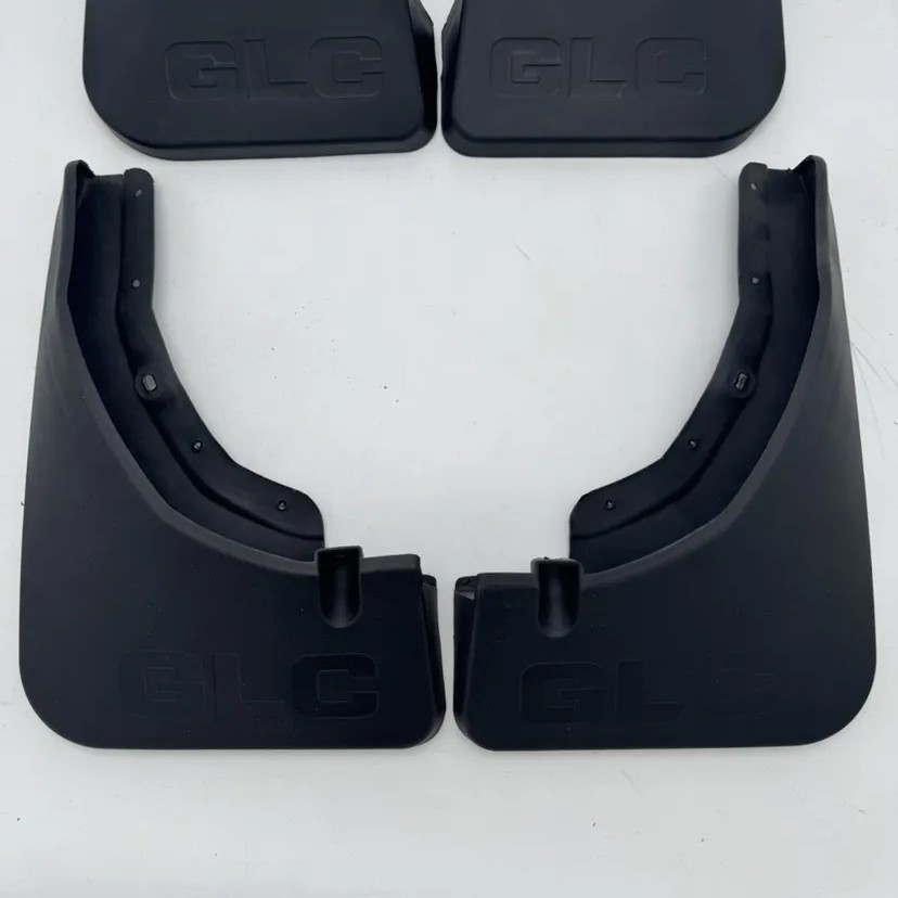 Adecuado para 2014-2016 Mercedes-Benz GLC sin pedales Guardabarros de goma blanda Guardabarros para neumáticos de coche