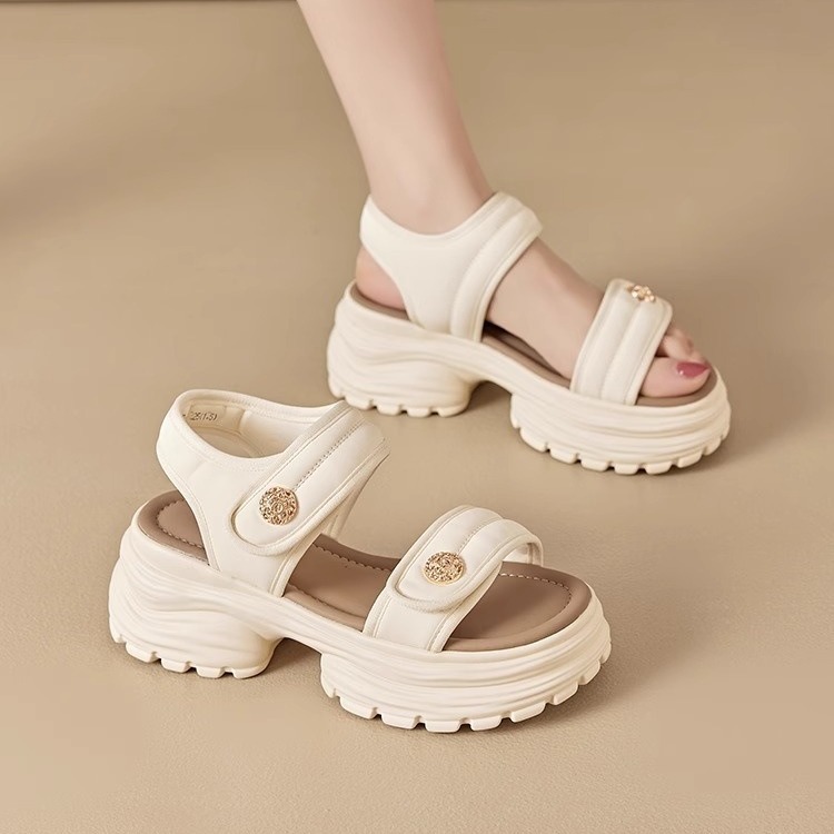 Chao no sur ~ sandalias de fondo grueso para mujeres verano 2024 nuevos zapatos casuales de velcro huecos aumentan la altura de los zapatos romanos para mujeres