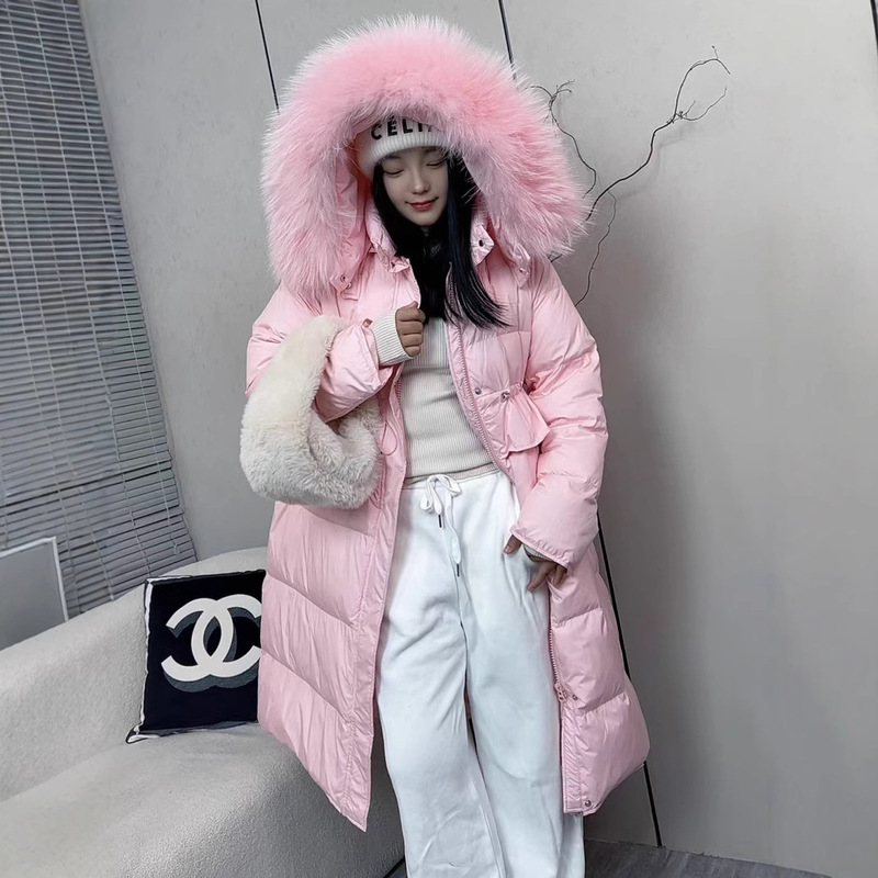 Romantic Snow Country 2025 New Celebrity-Style down Jacket for Women, Long Fashion Model with Trendy Raccoon Fur Collar