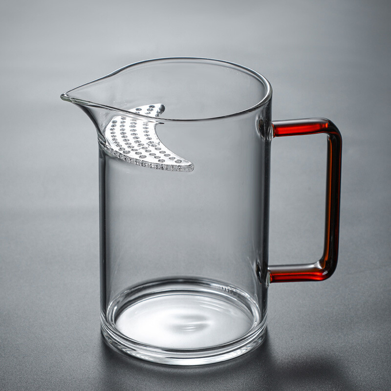 High borosilicate glass crescent fair cup with tea drain, high temperature resistant tea divider, household large capacity thickened tea cup