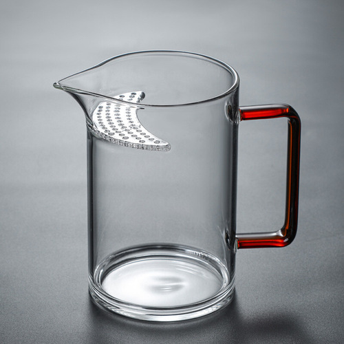 High borosilicate glass crescent fair cup with tea drain, high temperature resistant tea divider, household large capacity thickened tea cup