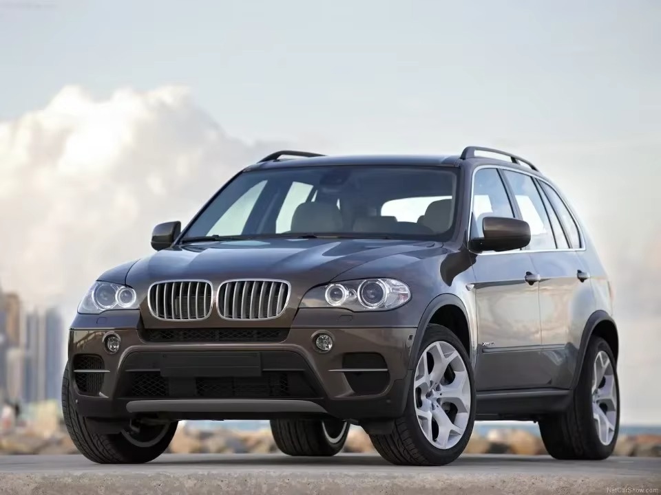 Suitable for 07-14 Bmw X5/X6 E70E71 Modified Full Star Pattern Half-Silver Front Grille