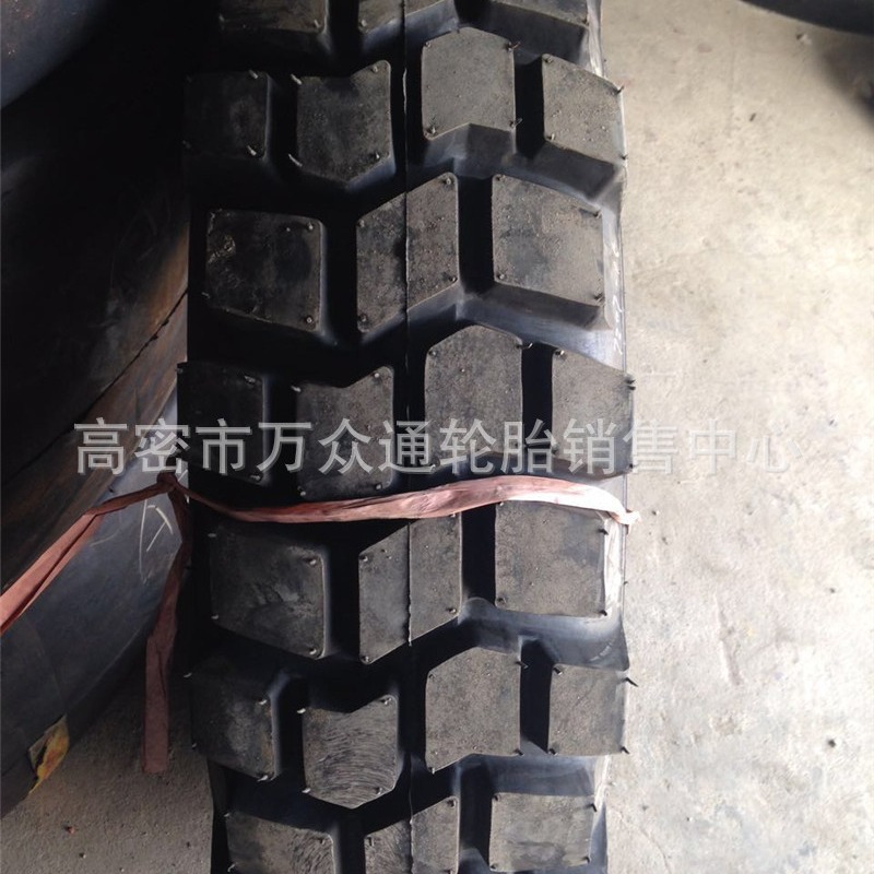 厂家供应 东风越野轮胎 11R18汽车轮胎12.5R20