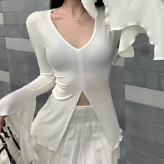 美式辣妹风V领喇叭袖T恤女早秋2025新款收腰修身显瘦小众开叉上衣