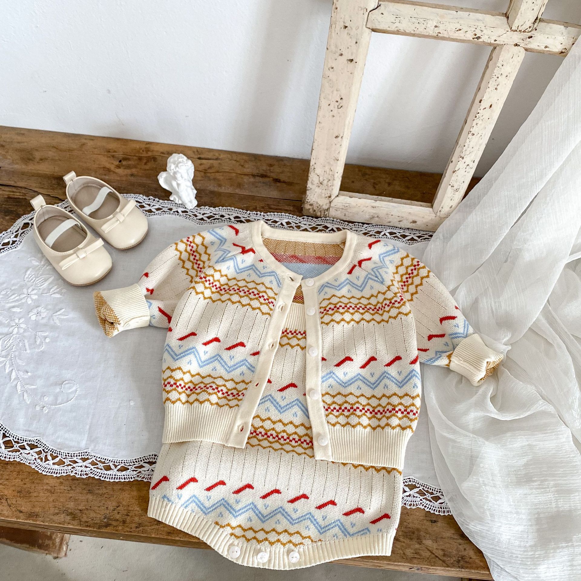 2024 őszi új unisex jacquard kötött szett fiúknak, lányoknak, babáknak, hosszú ujjú kardigán és khaki színben külön-külön_voghion.com