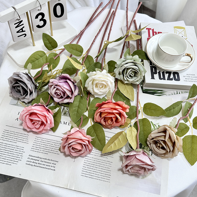 Nouvelle fleur artificielle transfrontalière unique Concubine parfumée rose matériau en tissu enduit fleur artificielle rose série d'arrangement de fleurs décorative fleur en gros