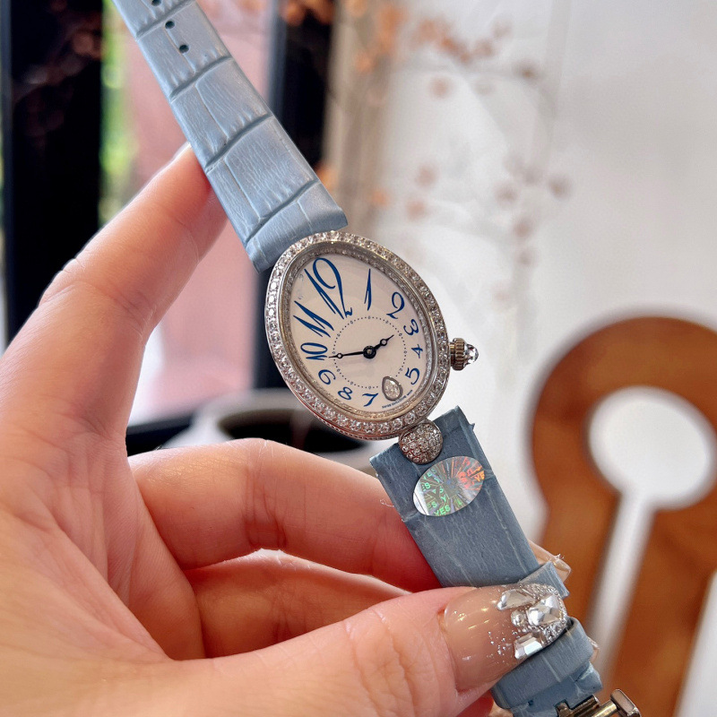 微商代発対外貿易新型ハト卵ナポリ女王石英腕時計ファッショントレンド楕円形女性時計