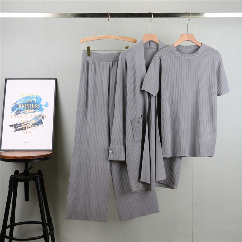 Damenbekleidung Modischer, temperamentvoller dreiteiliger Strickanzug, kurzärmliges Oberteil mit Rundhalsausschnitt für Damen + mittellange Strickjacke + Hose mit weitem Bein_voghion.com